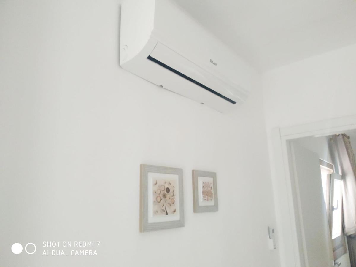 Aurisa Apartment Bari Exterior foto