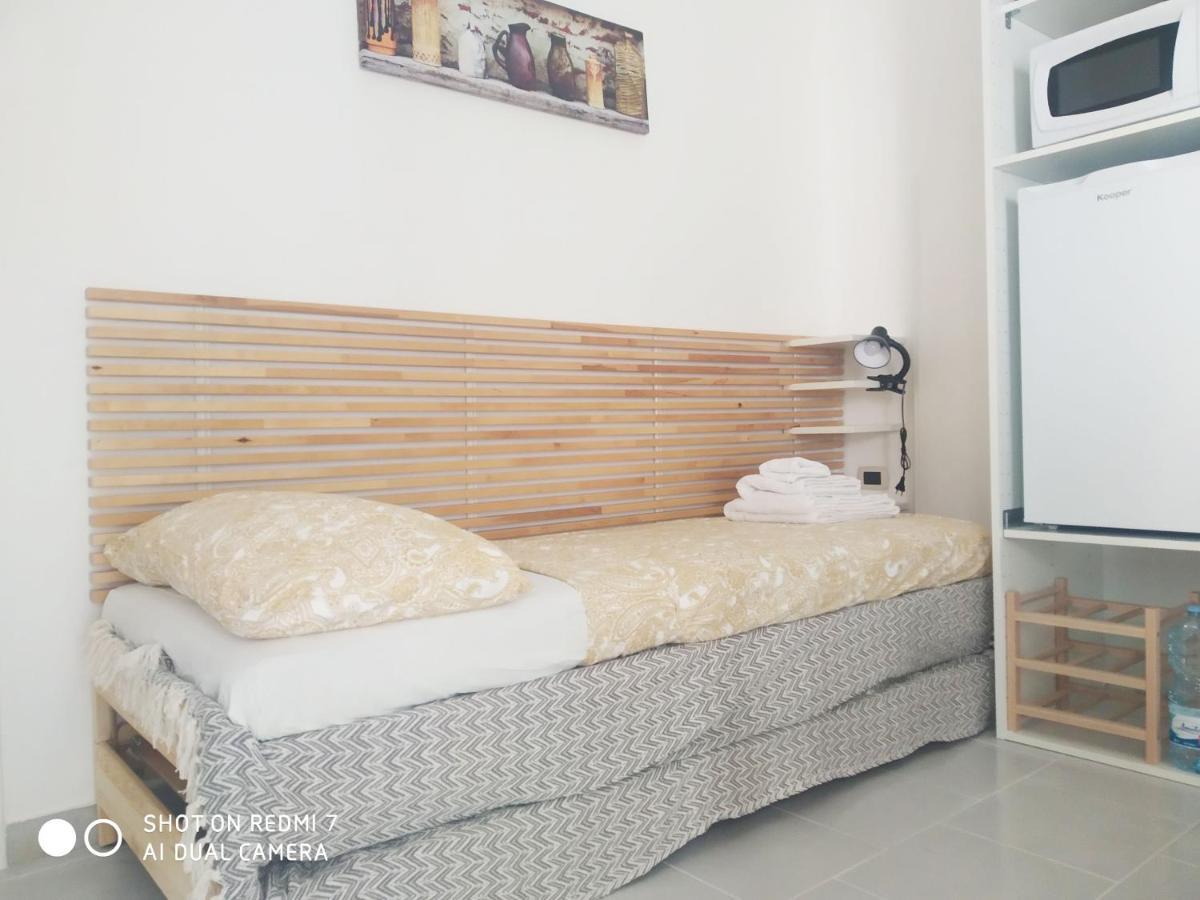 Aurisa Apartment Bari Exterior foto